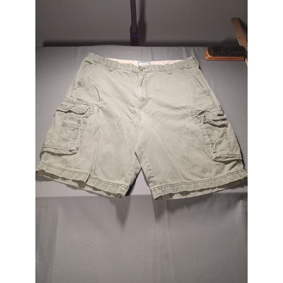Izod Shorts Men's Size 38 - Picture 1 of 11